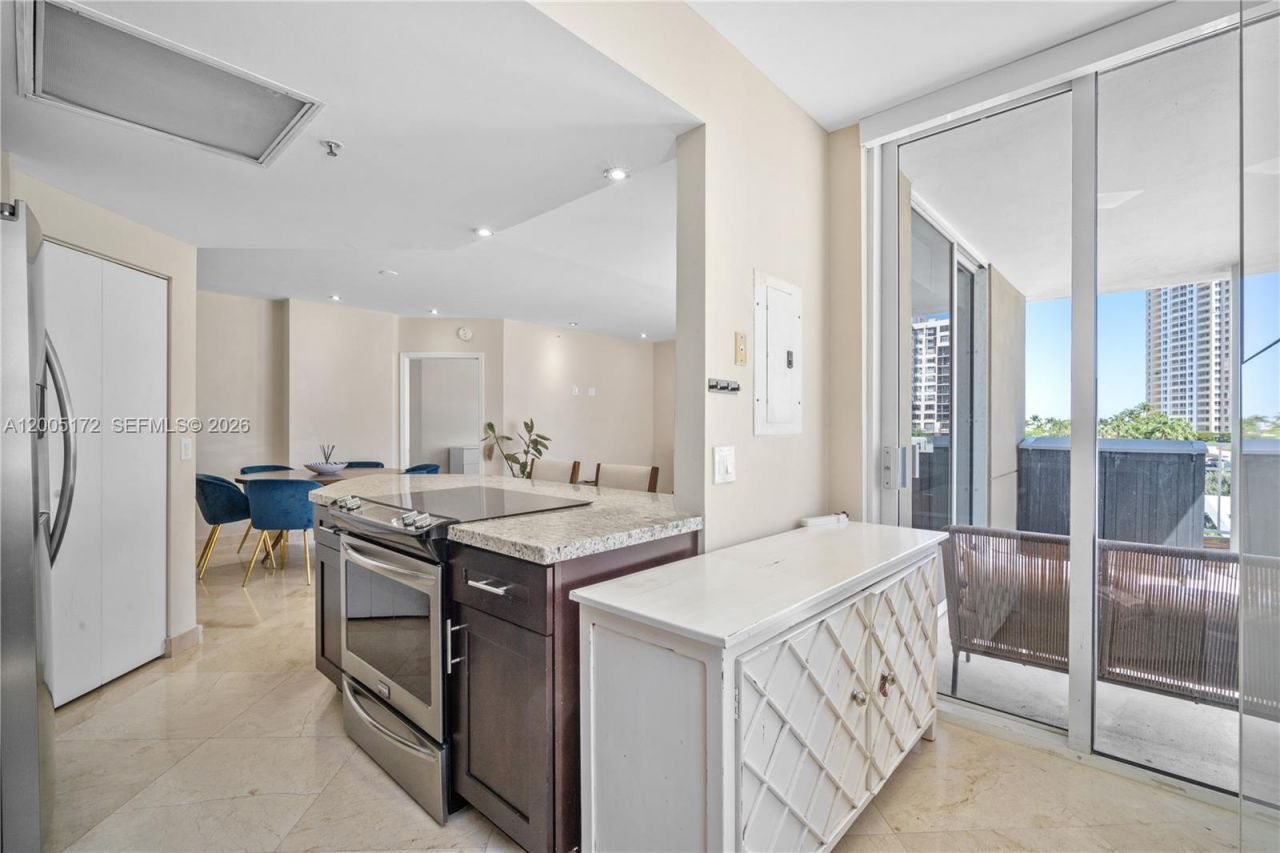 701 Brickell Key Blvd, Unit 710, Miami, FL 33131 Photo