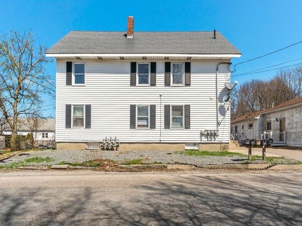 63 W Carpenter St, Attleboro, MA 02703