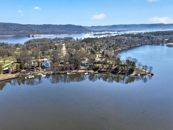 15658 680th Street , Wabasha, MN 55981