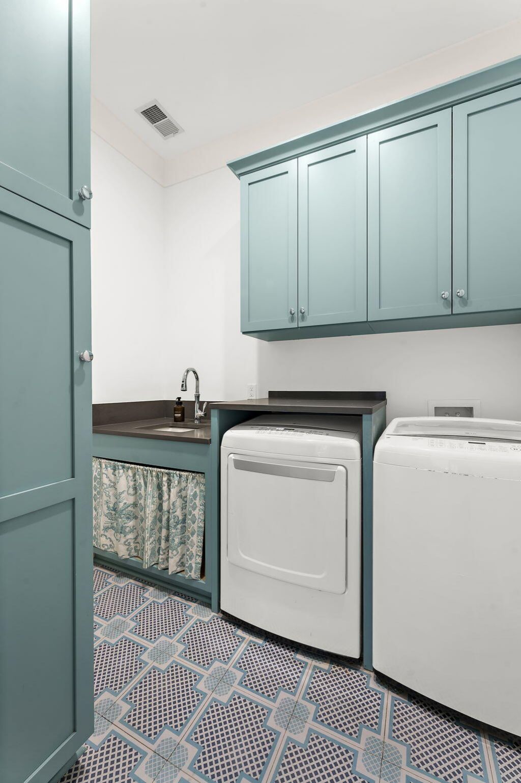 1064 N Shem Drive Photo 52