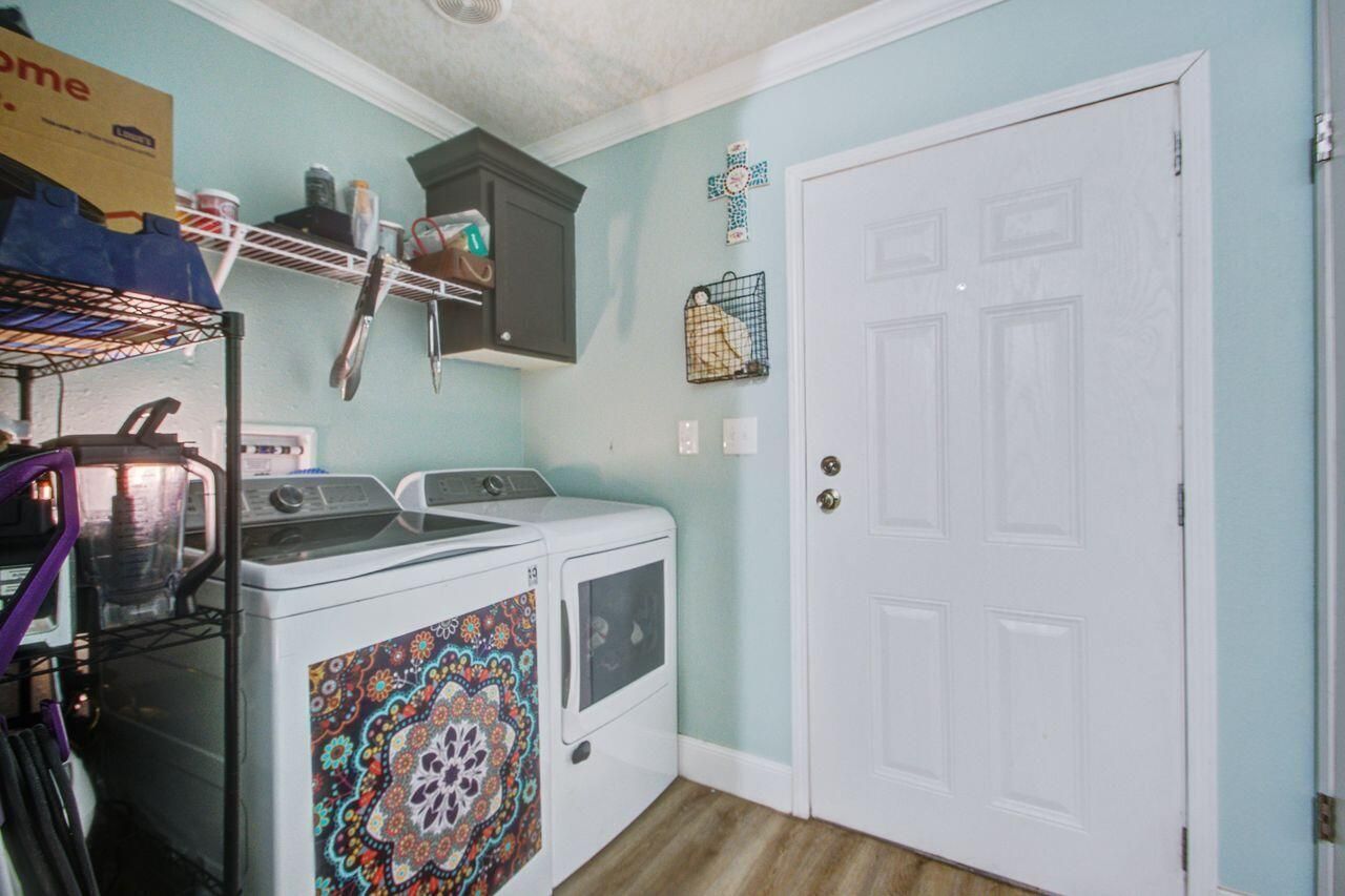 105 Chinners Lane Photo 17