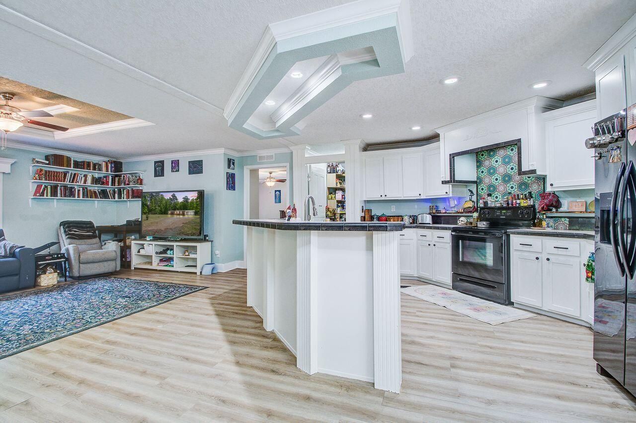 105 Chinners Lane Photo 8