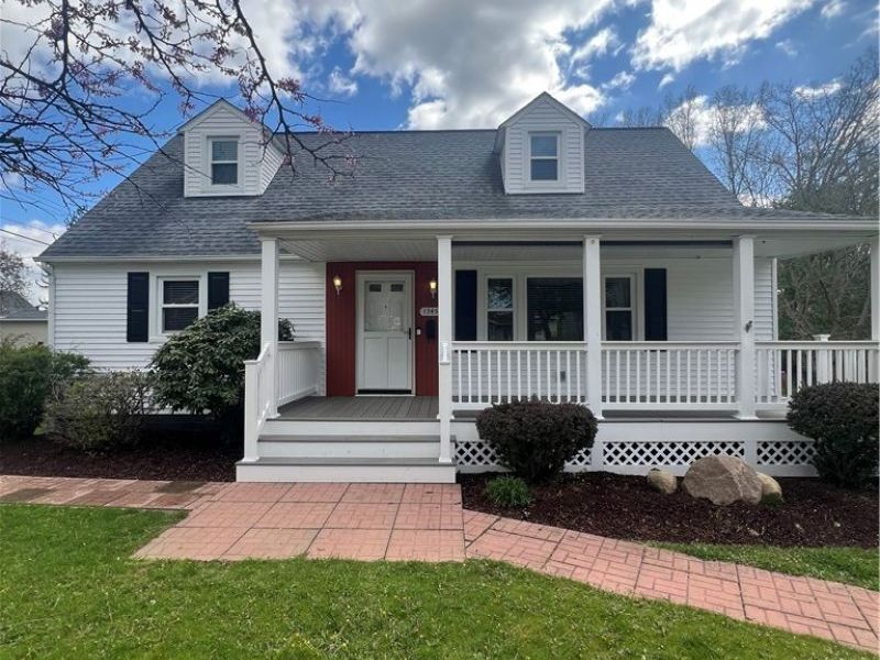 1945 Chatam Street, Cuyahoga Falls, OH 44221 Photo 1