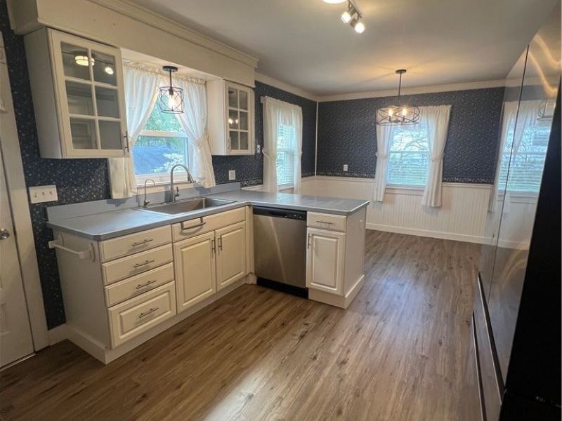 1945 Chatam Street, Cuyahoga Falls, OH 44221 Photo 4