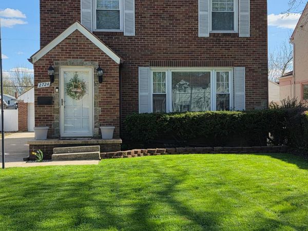 2724 Eastmoreland Drive , Oregon, OH 43616