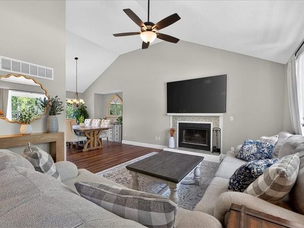 9100 W 49th Street, Merriam, KS 66203