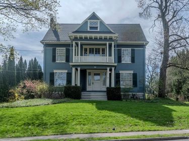 10 Brattle Road , Syracuse, NY 13203