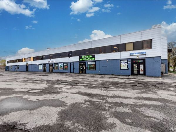 2425 Hyde Park Boulevard , Niagara Falls, NY 14305