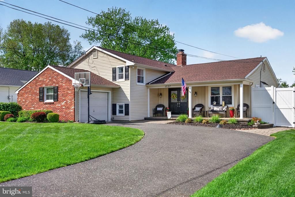 1737 Lark Lane, Cherry Hill, NJ 08003 Main Photo