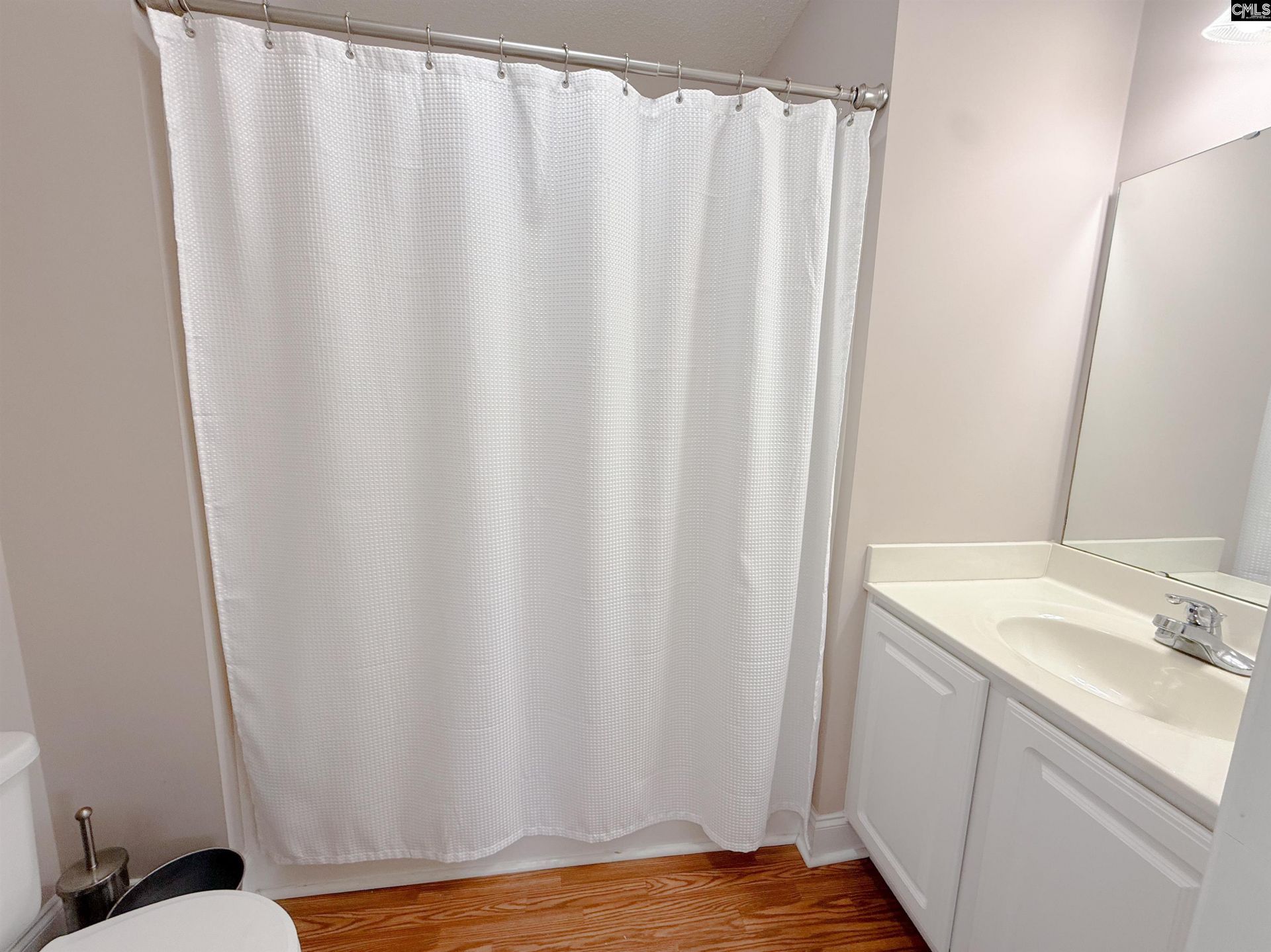 111 Cottontail Lane  Photo 7