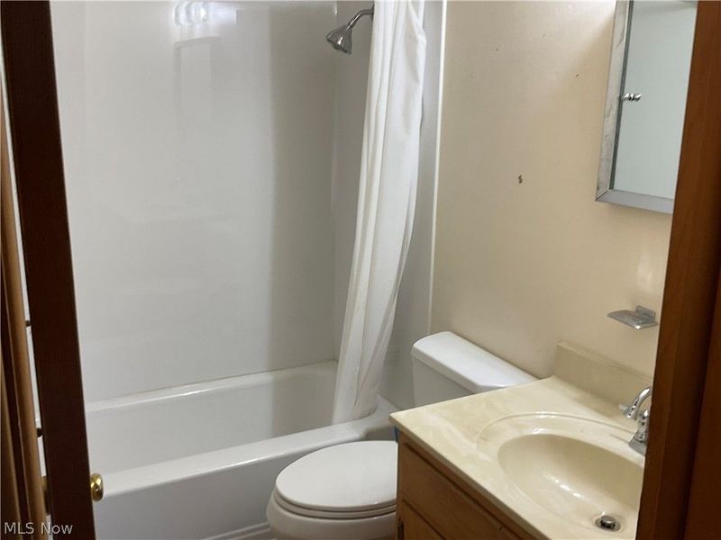 1828 Basil Avenue, Youngstown, OH 44514 Photo 19