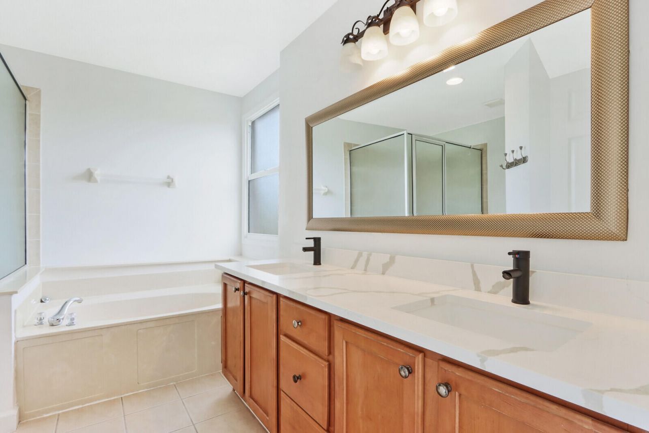 8021 Murano Circle, Palm Beach Gardens, FL 33418 Photo