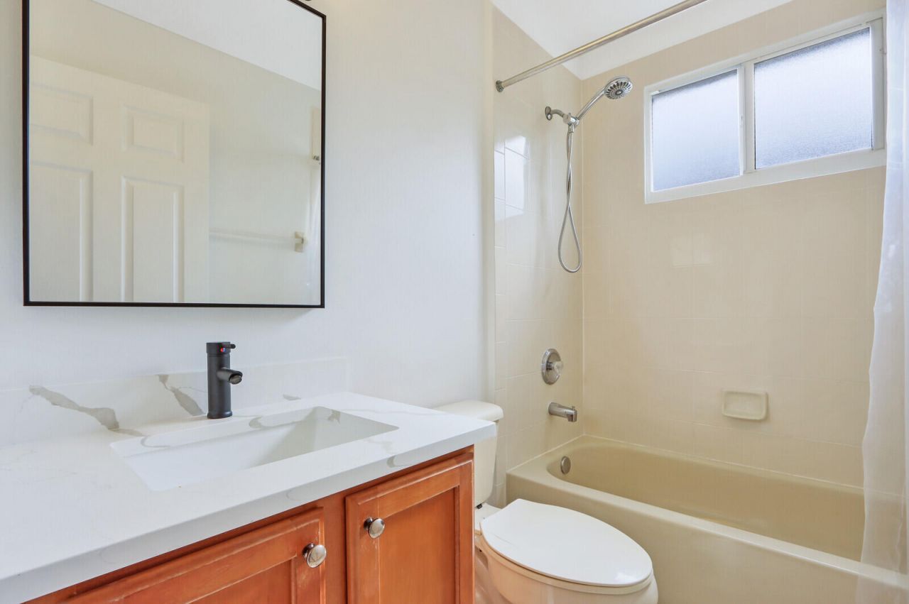 8021 Murano Circle, Palm Beach Gardens, FL 33418 Photo