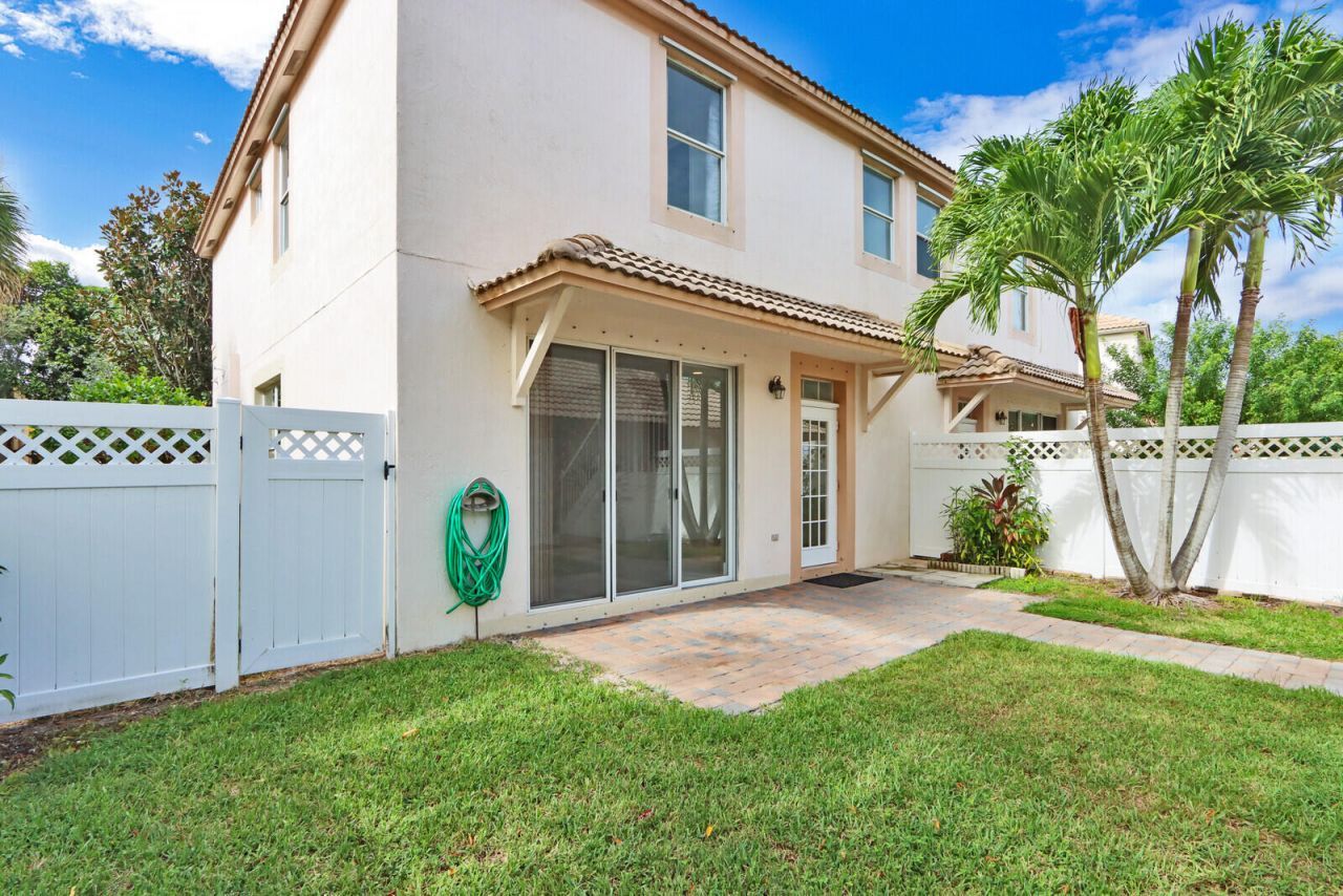 8021 Murano Circle, Palm Beach Gardens, FL 33418 Photo