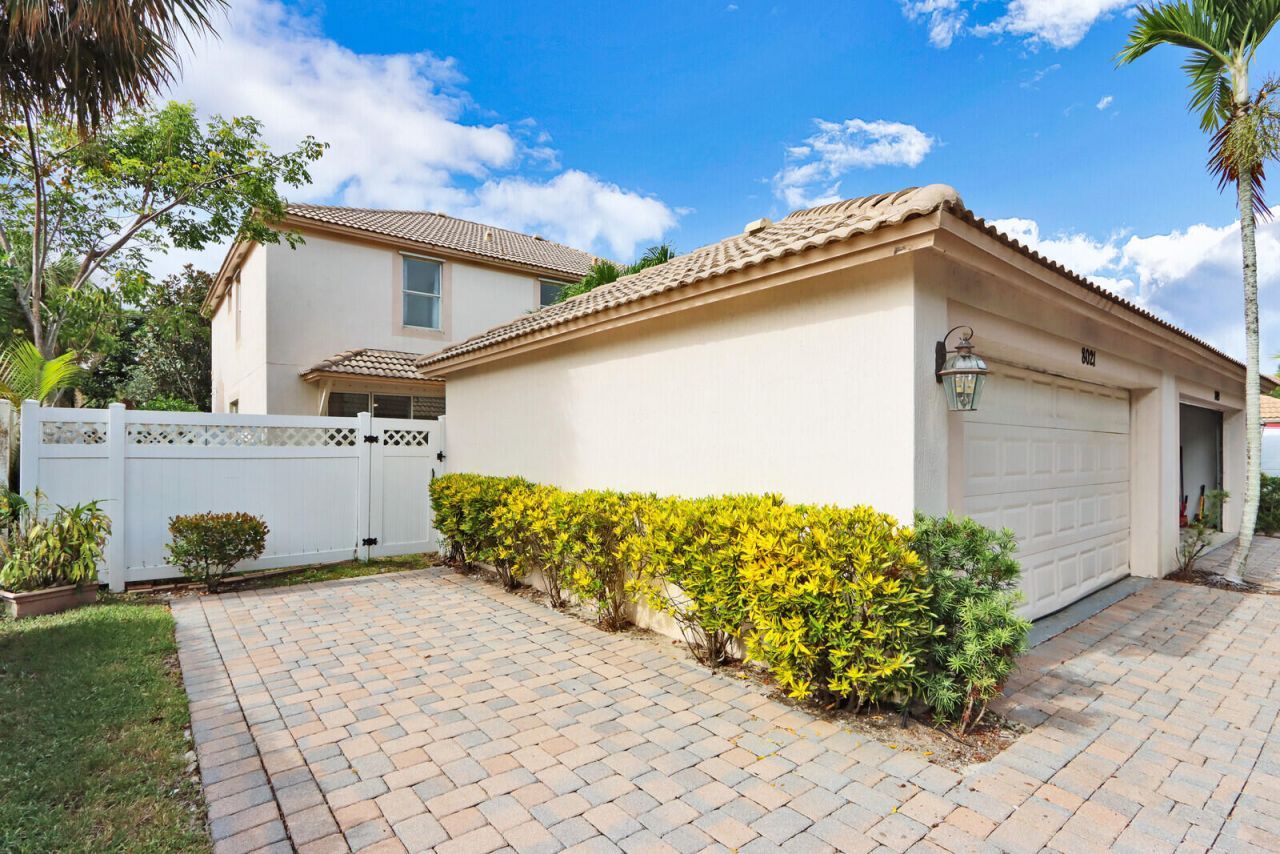 8021 Murano Circle, Palm Beach Gardens, FL 33418 Photo