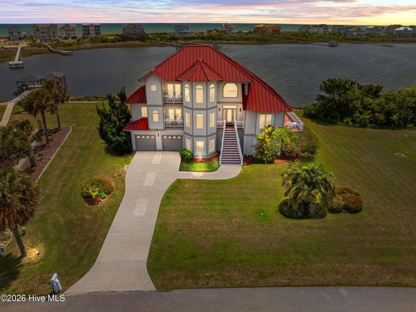 18 Sailview Drive, North Topsail Beach, NC 28460