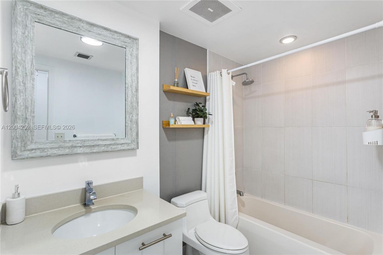 3250 NE 1st Ave , Unit 913, Miami, FL 33137 Photo