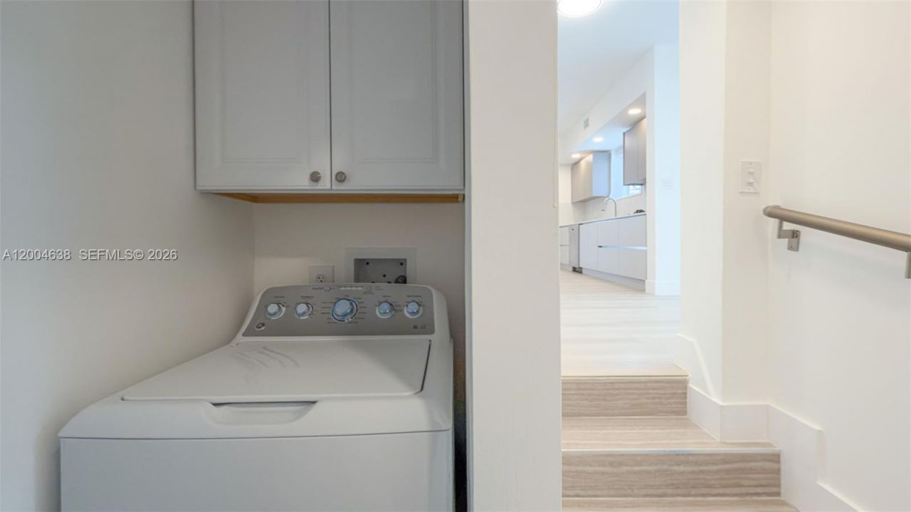 1690 Daytonia Rd , Miami Beach, FL 33141 Photo