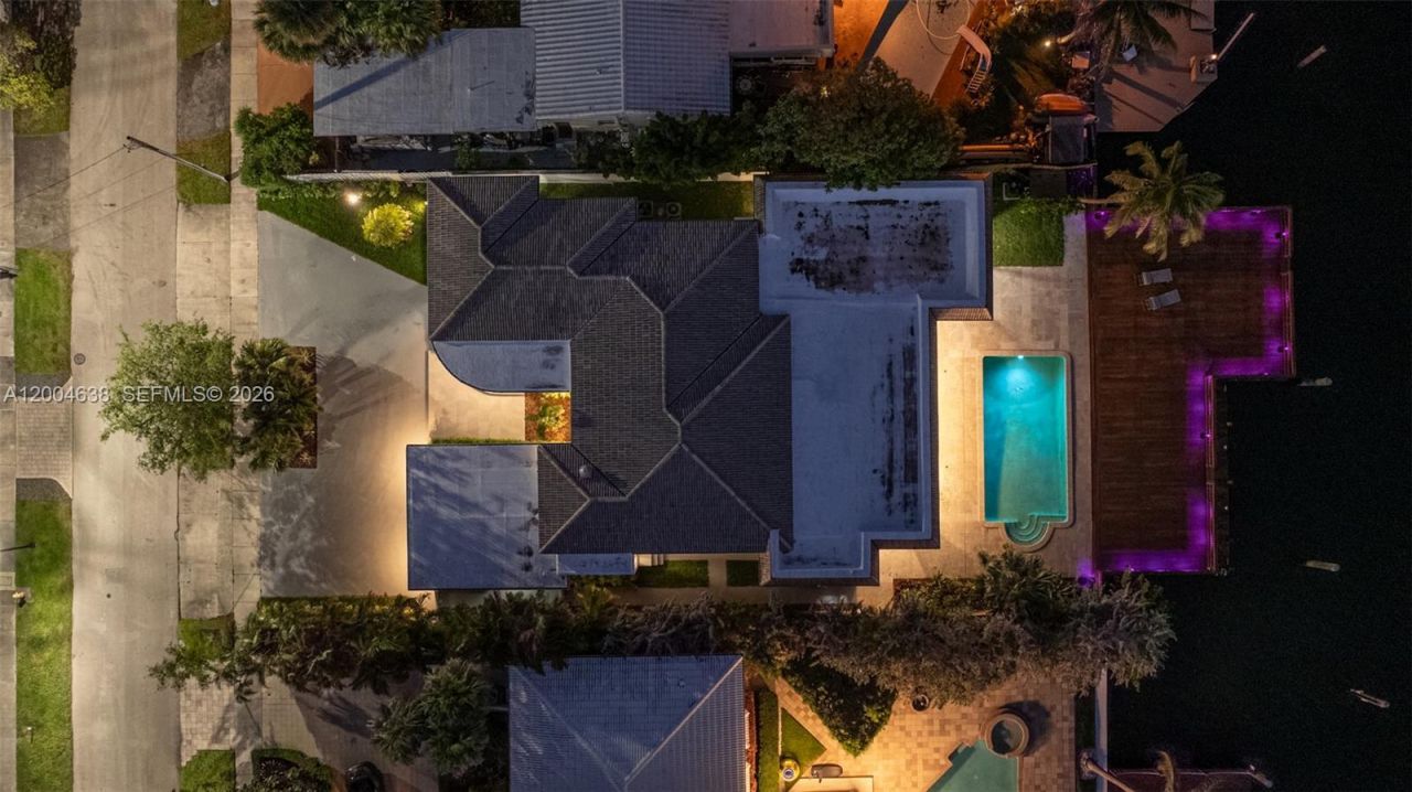 1690 Daytonia Rd , Miami Beach, FL 33141 Photo