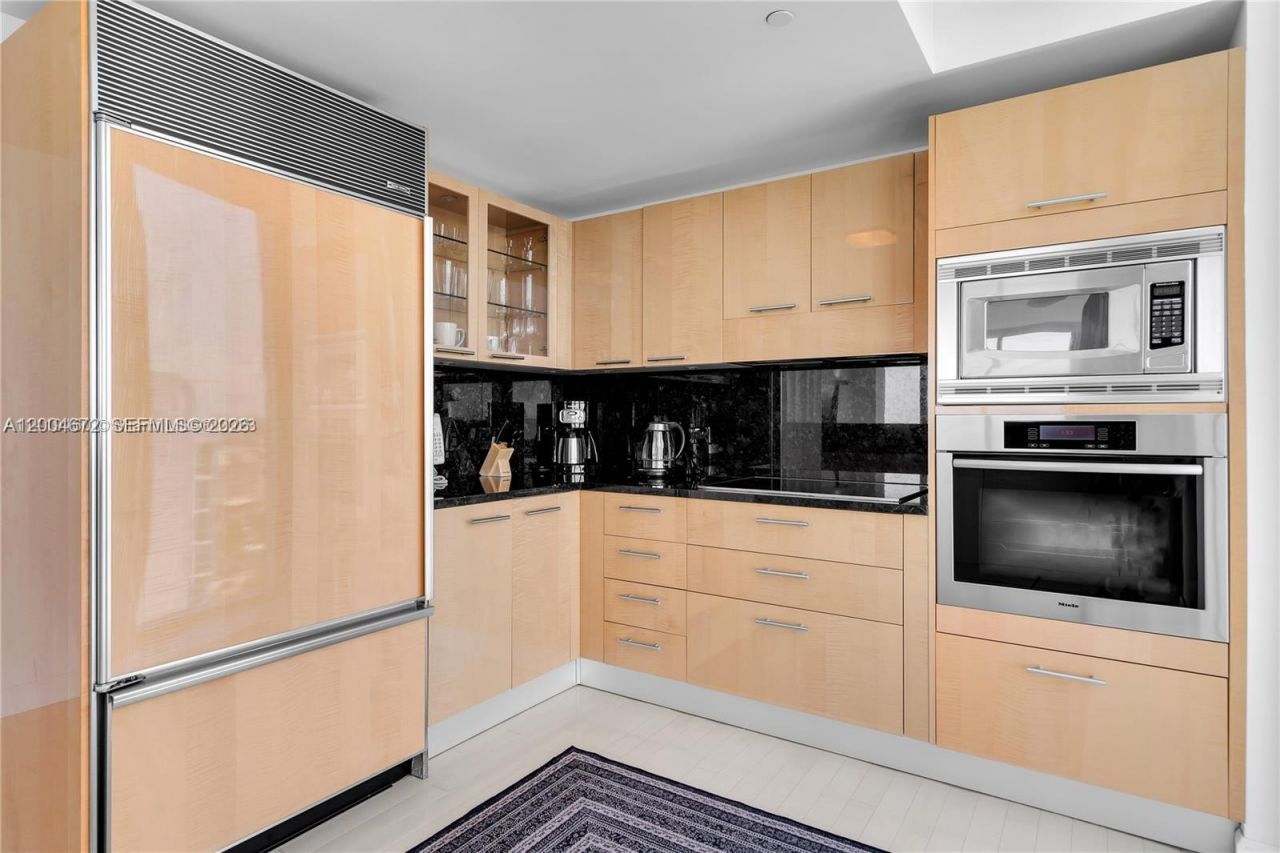 6799 Collins Ave , Unit 1602, Miami Beach, FL 33141 Photo