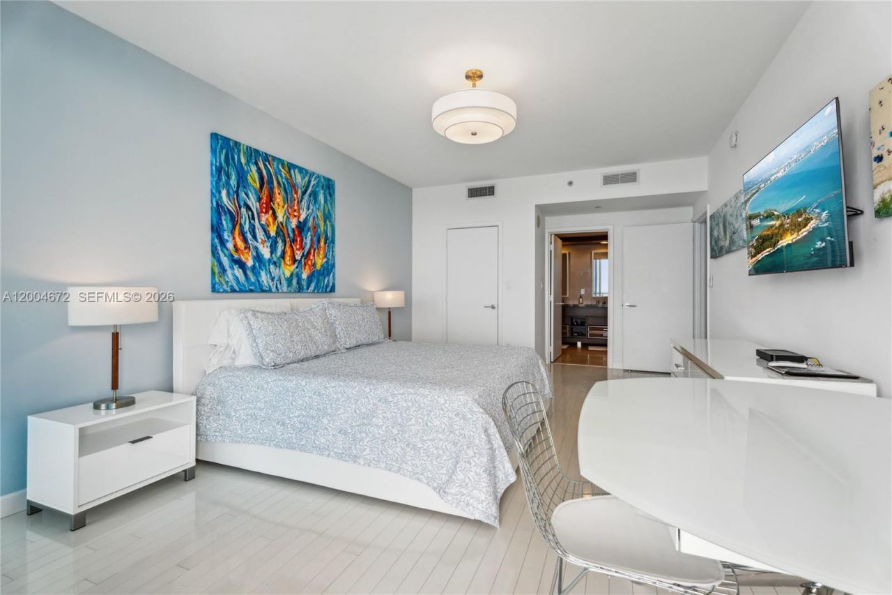 6799 Collins Ave , Unit 1602, Miami Beach, FL 33141 Photo