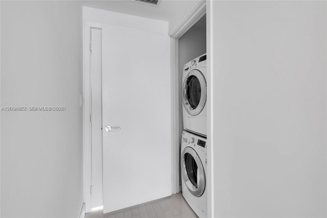 6799 Collins Ave , Unit 1602, Miami Beach, FL 33141 Photo