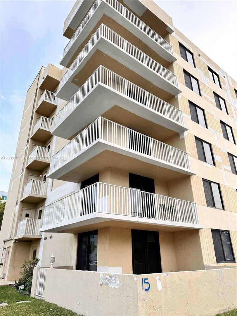 901 Hillcrest Dr , Unit 315, Hollywood, FL 33021 Photo