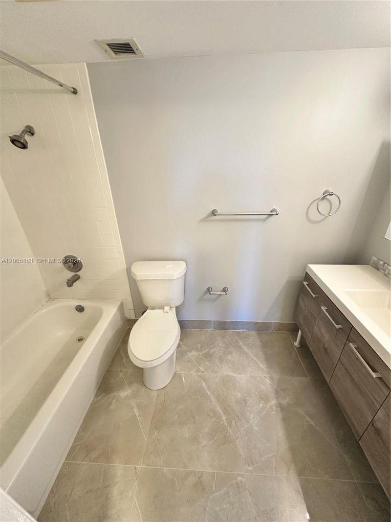 901 Hillcrest Dr , Unit 315, Hollywood, FL 33021 Photo