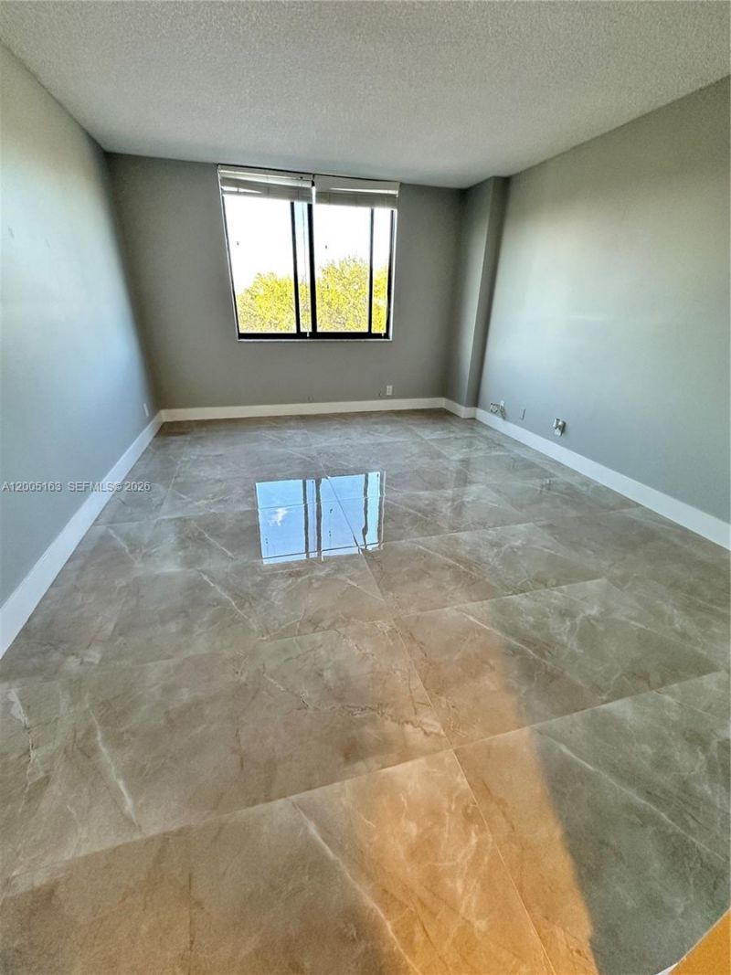 901 Hillcrest Dr , Unit 315, Hollywood, FL 33021 Photo