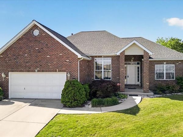 616 Manor Lane, Millstadt, IL 62260