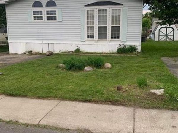 137 Scarlet Oak Lane, Oakland Twp, MI 48371