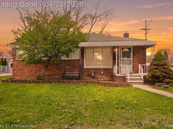 29824 Hathaway Street, Livonia, MI 48150