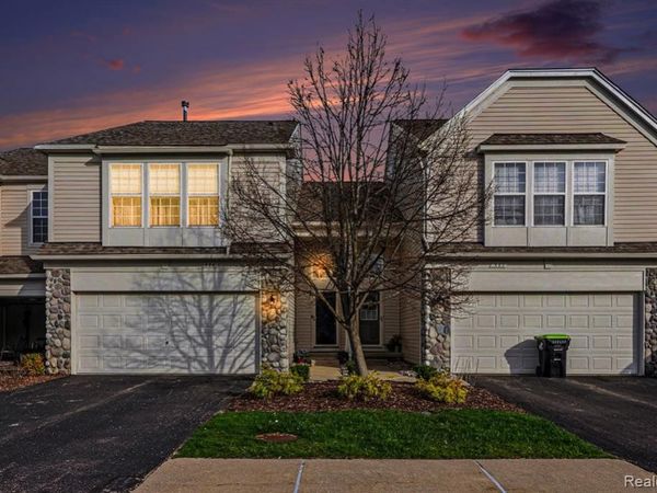 534 Dockside Circle, Holly Twp, MI 48442