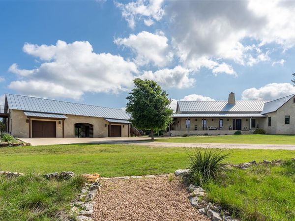 424 Hidden Creek DR , Dripping Springs, TX 78620