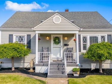 4055 Highland Avenue , Shadyside, OH 43947