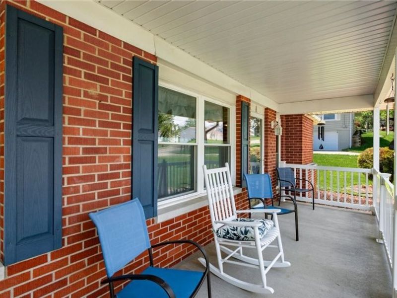 3020 Broadvue Circle, Zanesville, OH 43701 Photo 2