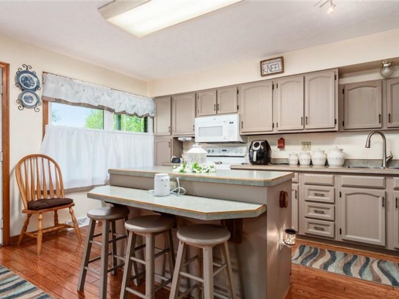 3020 Broadvue Circle, Zanesville, OH 43701 Photo 5