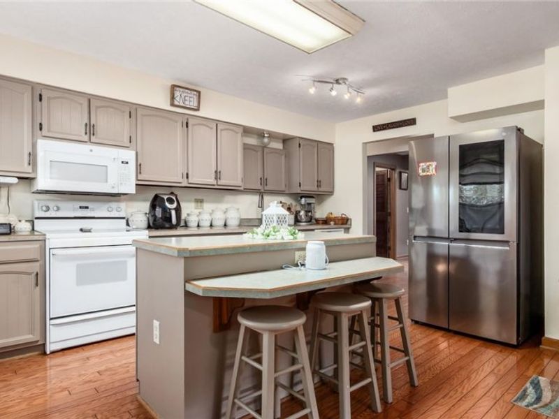 3020 Broadvue Circle, Zanesville, OH 43701 Photo 6