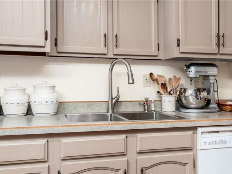 3020 Broadvue Circle, Zanesville, OH 43701 Photo 8