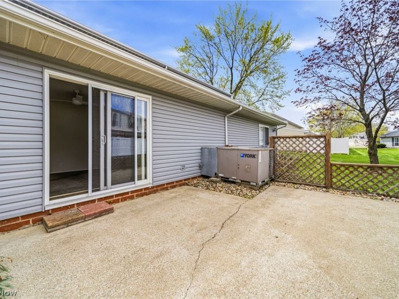 7982 Colonial Drive , Mentor, OH 44060 Photo 25