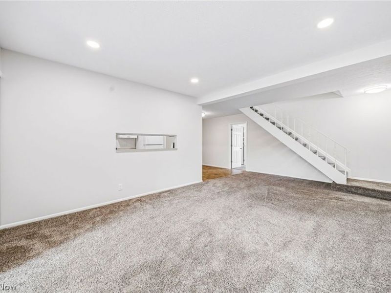 7982 Colonial Drive , Mentor, OH 44060 Photo 3