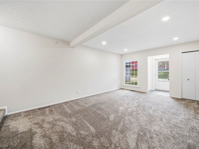 7982 Colonial Drive , Mentor, OH 44060 Photo 4