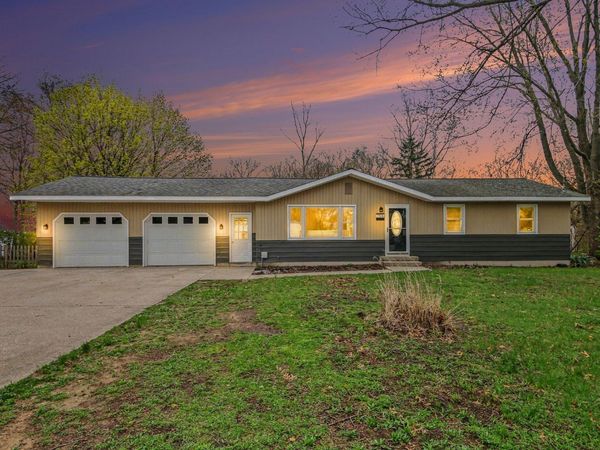 2506 Brookdale Drive, Holland, MI 49424