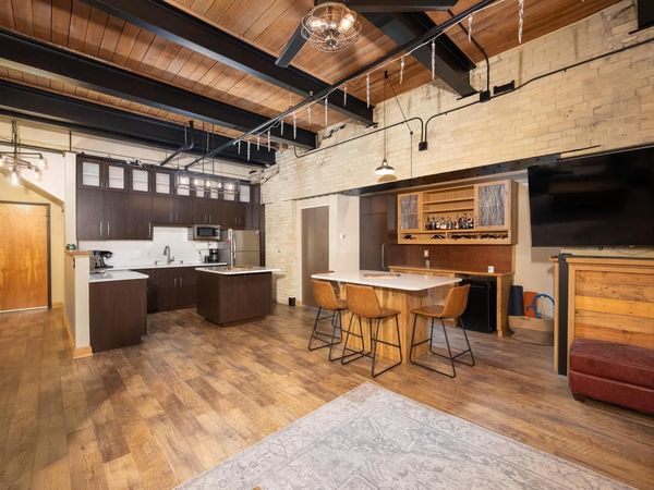 904 E Pearson STREET, Unit 103, Milwaukee, WI 53202