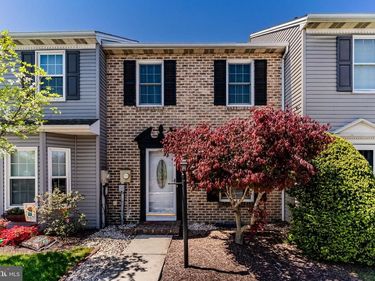 654 PARK RIDGE DRIVE, MECHANICSBURG, PA 17055