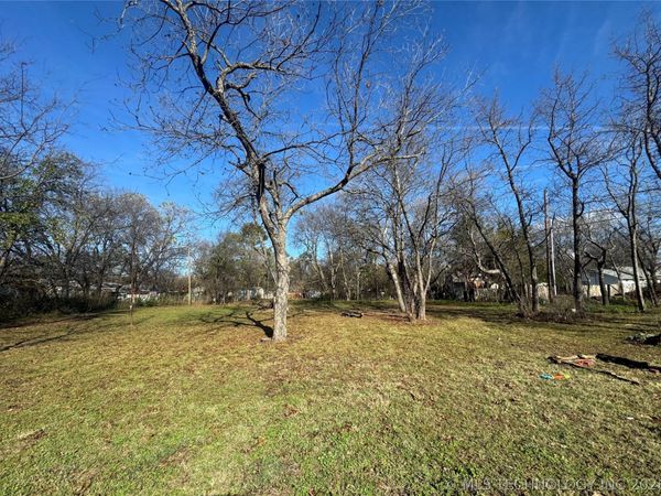 8th Avenue NW, Ardmore, OK 73401