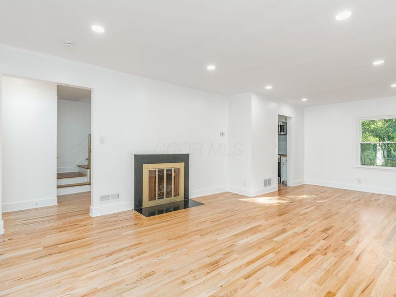 142 S Gould Road , Columbus, OH 43209 Photo 12