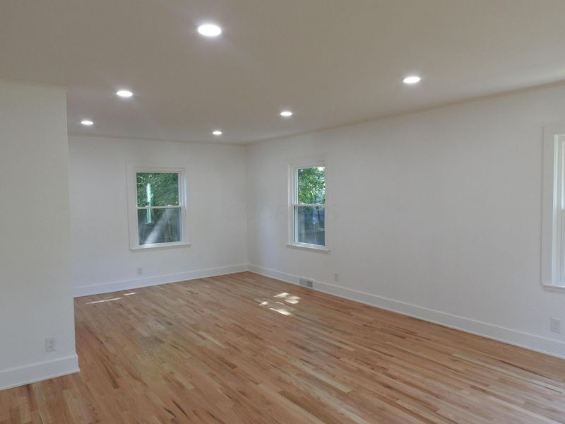 142 S Gould Road , Columbus, OH 43209 Photo 15