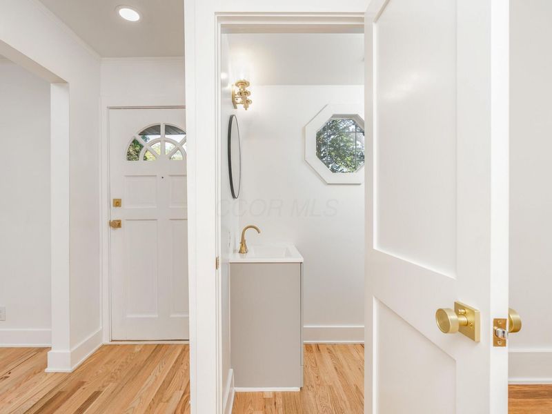 142 S Gould Road , Columbus, OH 43209 Photo 19