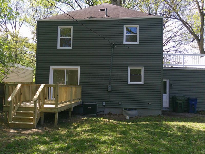 142 S Gould Road , Columbus, OH 43209 Photo 2